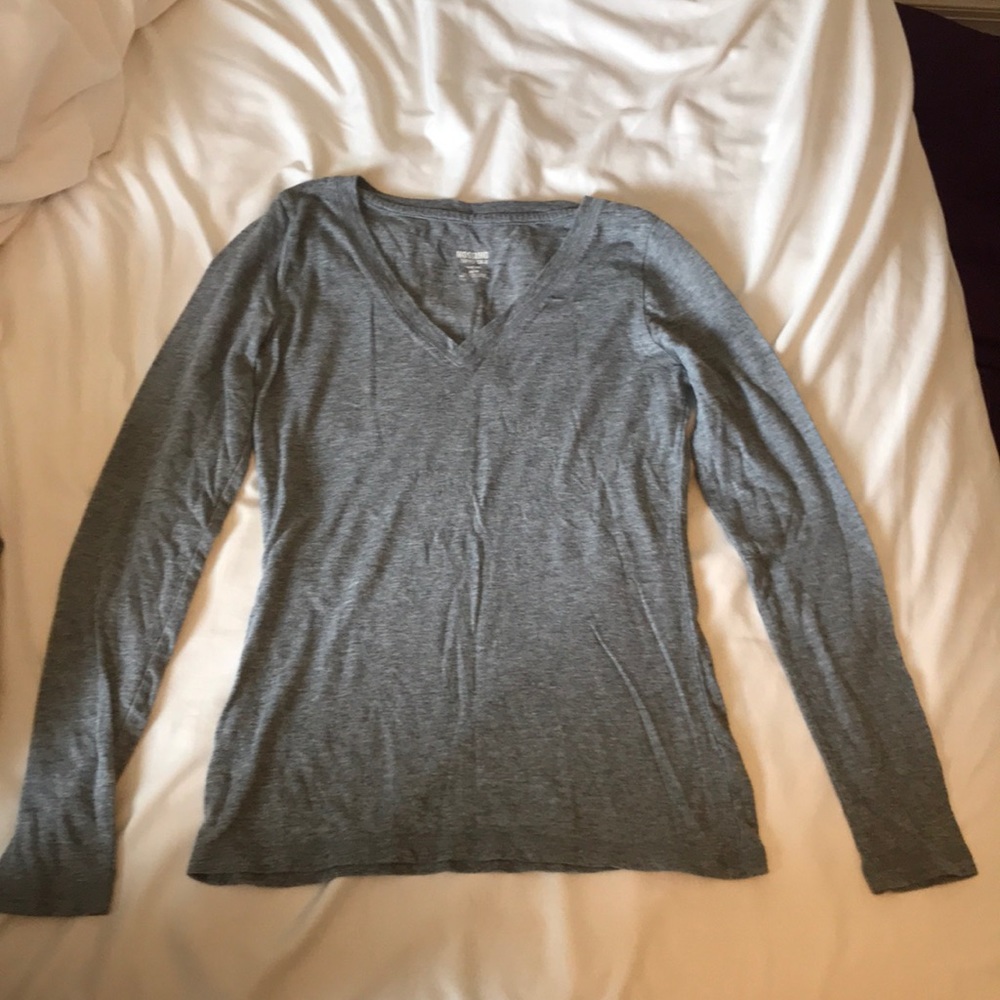 Light gray v-neck shirt